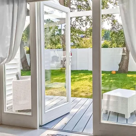 Maison Confortable De 2 à Hébergement de vacances Międzywodzie