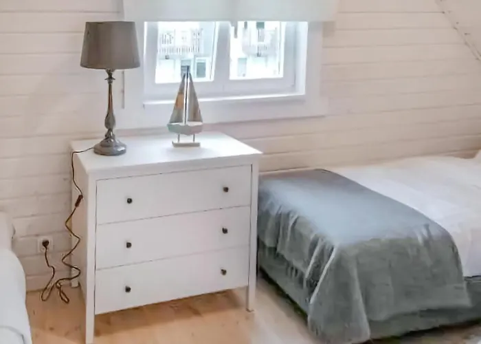 2 Bedroom Stunning In *