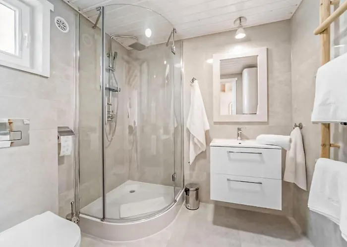 2 Bedroom Stunning In * Międzywodzie